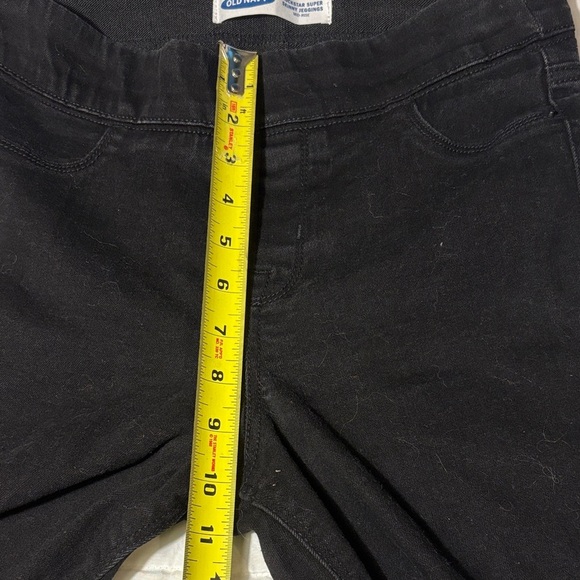 Old Navy Black Rockstar Mid-Rise Super Skinny Jeggings - Picture 6 of 11